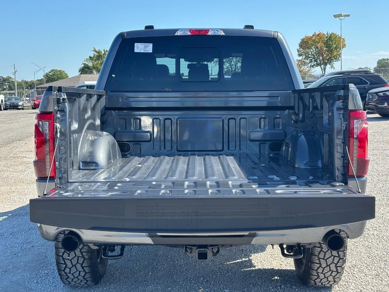Ford F-150 Vehicle Full-screen Gallery Image 11