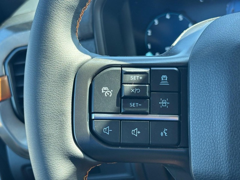Ford F-150 Vehicle Full-screen Gallery Image 19