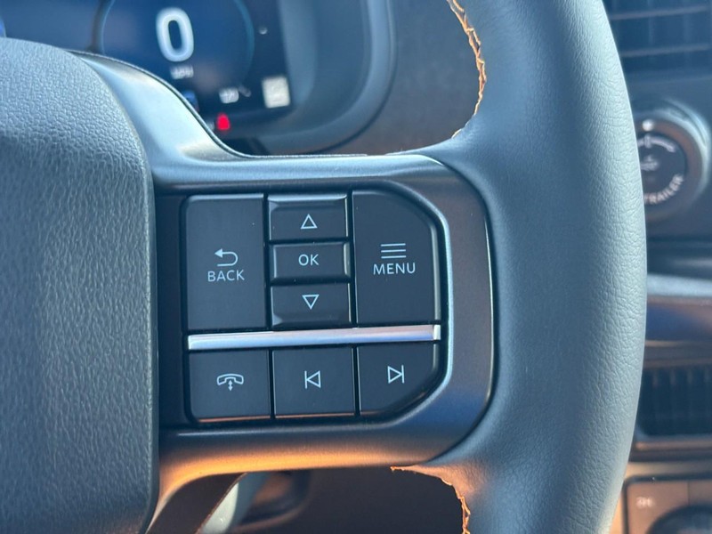 Ford F-150 Vehicle Full-screen Gallery Image 20