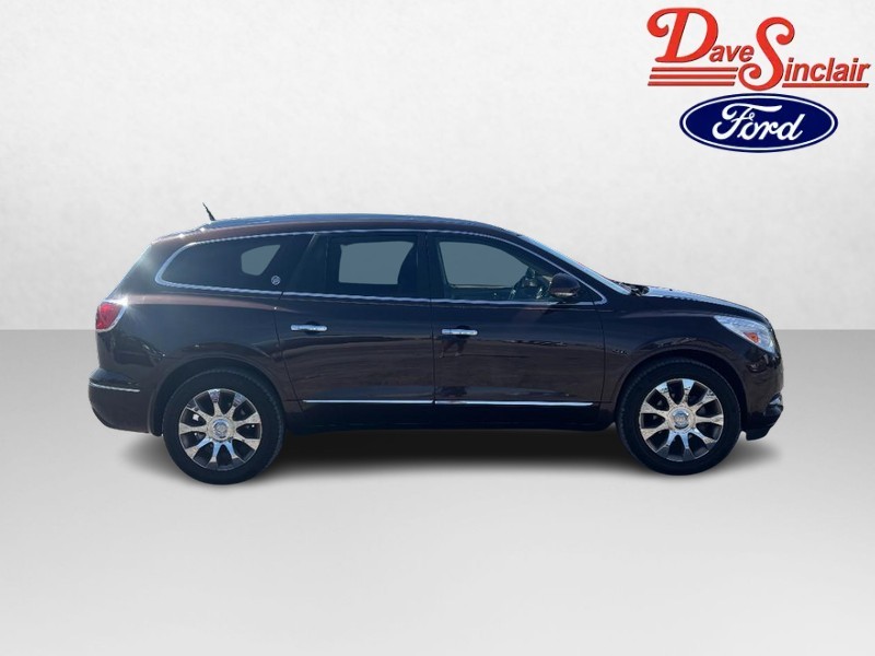 Buick Enclave Vehicle Full-screen Gallery Image 05