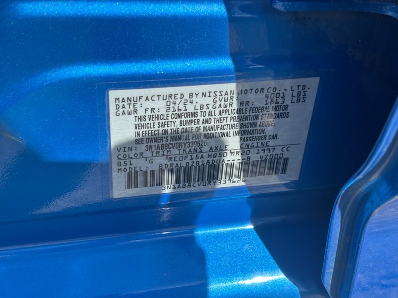 Nissan Sentra Vehicle Image 25