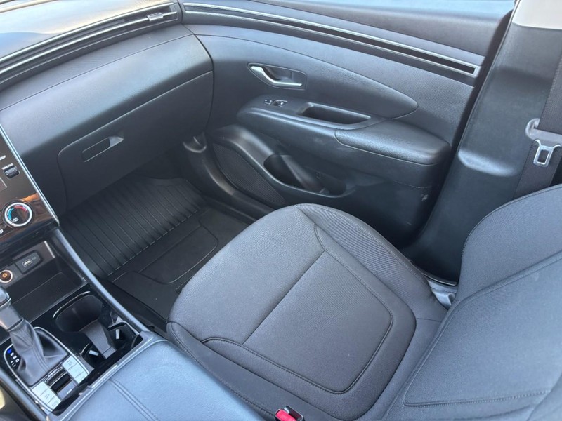 Hyundai Tucson Vehicle Image 16