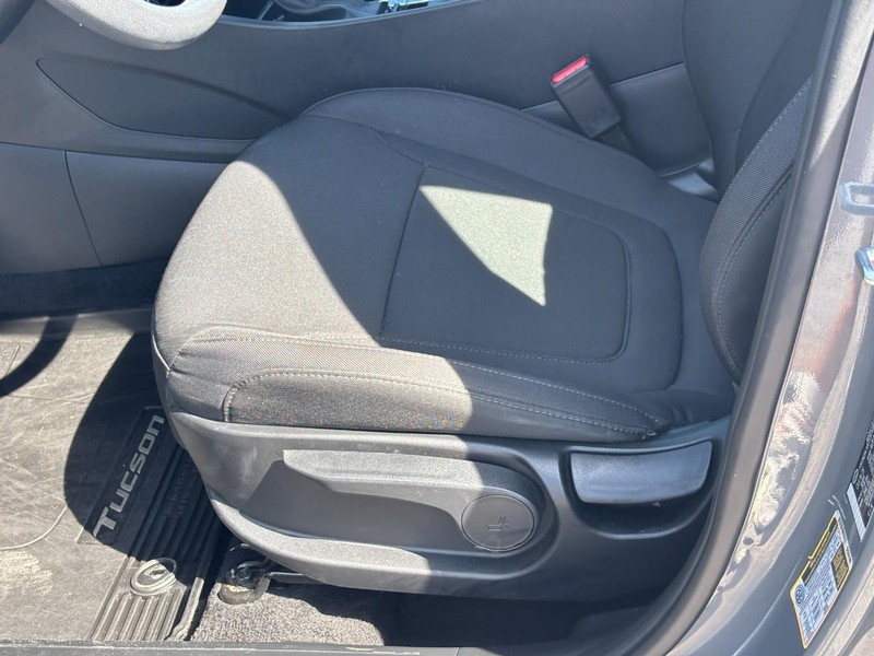 Hyundai Tucson Vehicle Image 17