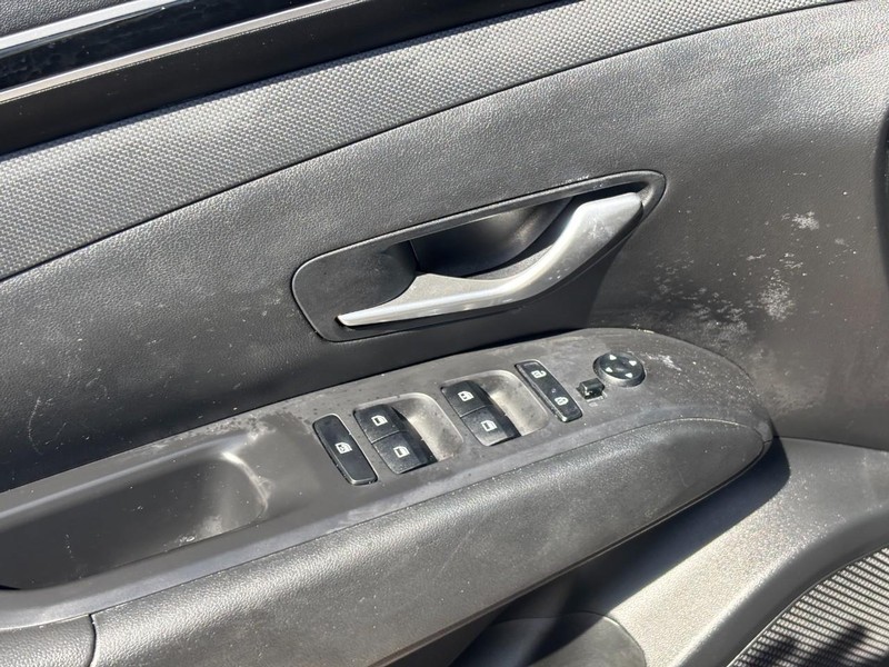 Hyundai Tucson Vehicle Image 18