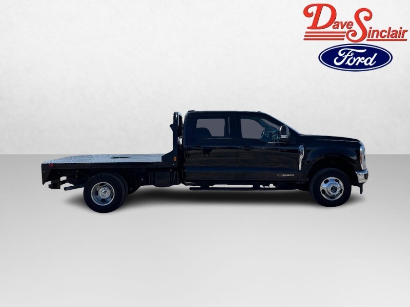 Ford Super Duty F-350 DRW Vehicle Image 05