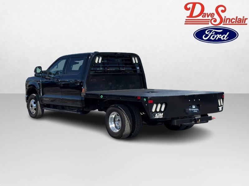 Ford Super Duty F-350 DRW Vehicle Image 09