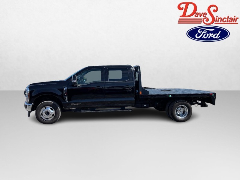 Ford Super Duty F-350 DRW Vehicle Image 10
