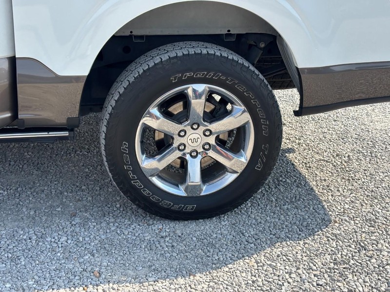 Ford F-150 Vehicle Full-screen Gallery Image 11