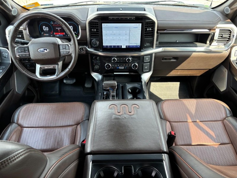 Ford F-150 Vehicle Full-screen Gallery Image 14