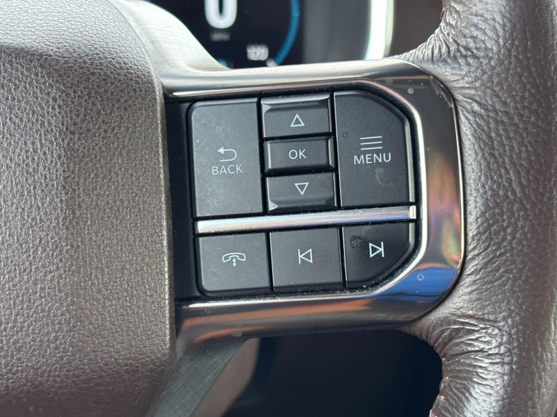 Ford F-150 Vehicle Full-screen Gallery Image 19