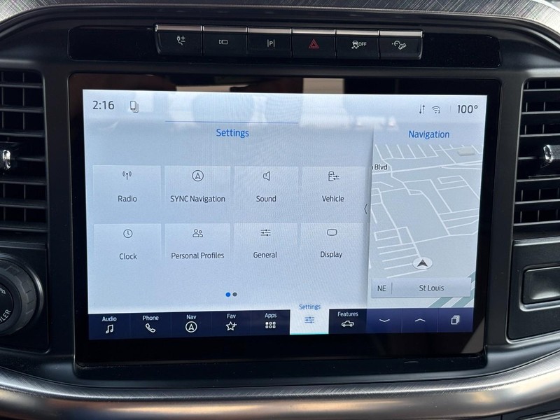 Ford F-150 Vehicle Full-screen Gallery Image 21