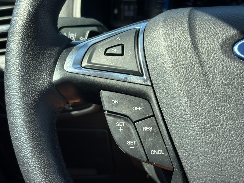 Ford Edge Vehicle Image 19