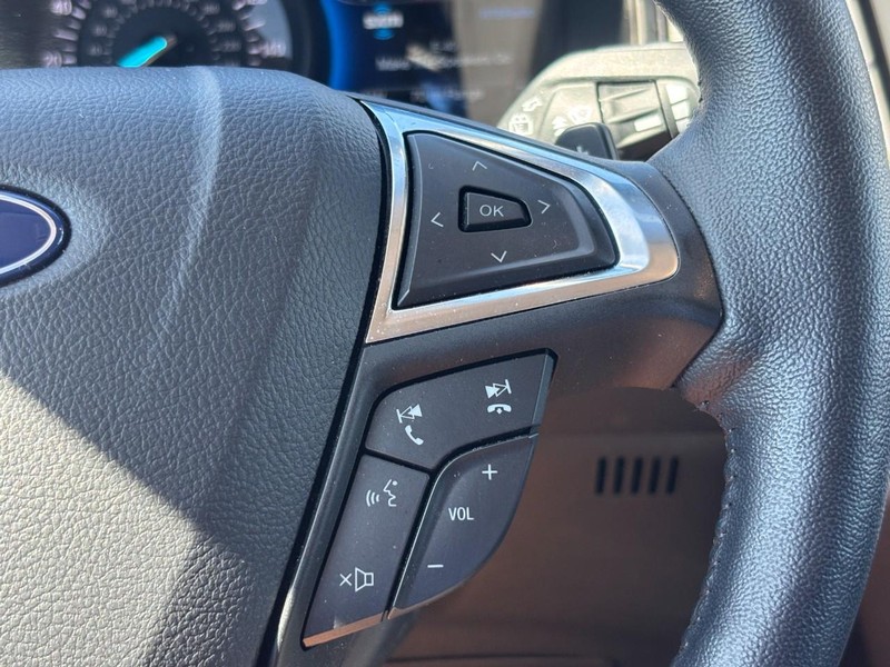 Ford Edge Vehicle Image 20