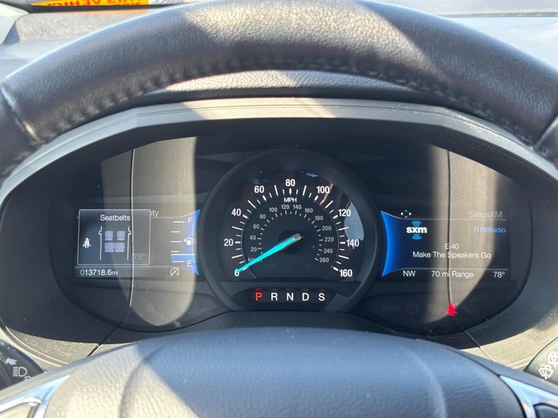 Ford Edge Vehicle Image 21