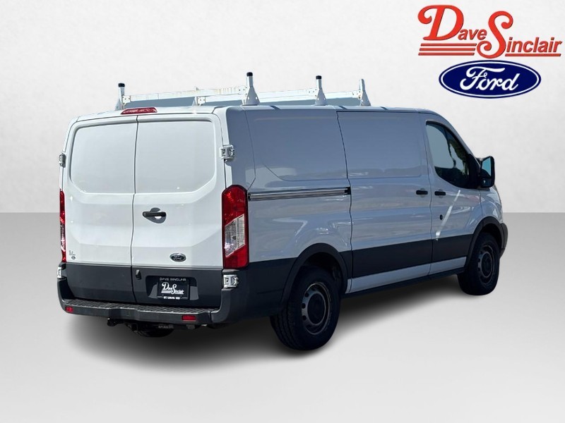 Ford Transit Van Vehicle Full-screen Gallery Image 07