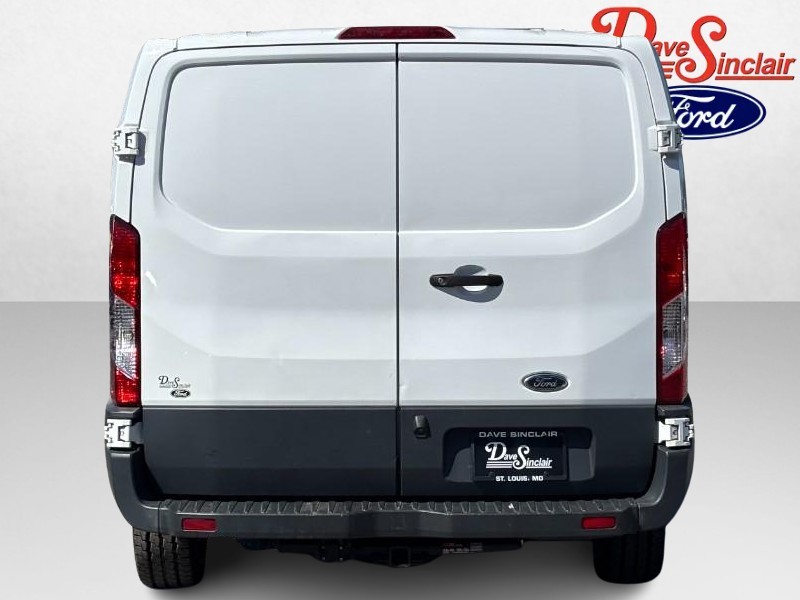 Ford Transit Van Vehicle Full-screen Gallery Image 08