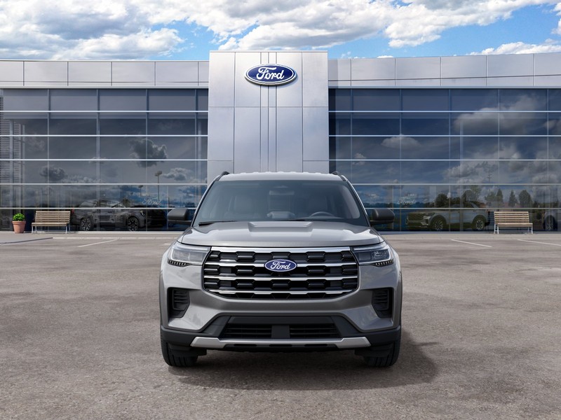 Ford Explorer Vehicle Full-screen Gallery Image 04