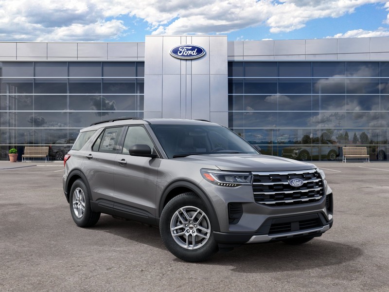 Ford Explorer Vehicle Full-screen Gallery Image 05