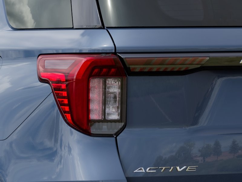 Ford Explorer Vehicle Full-screen Gallery Image 23