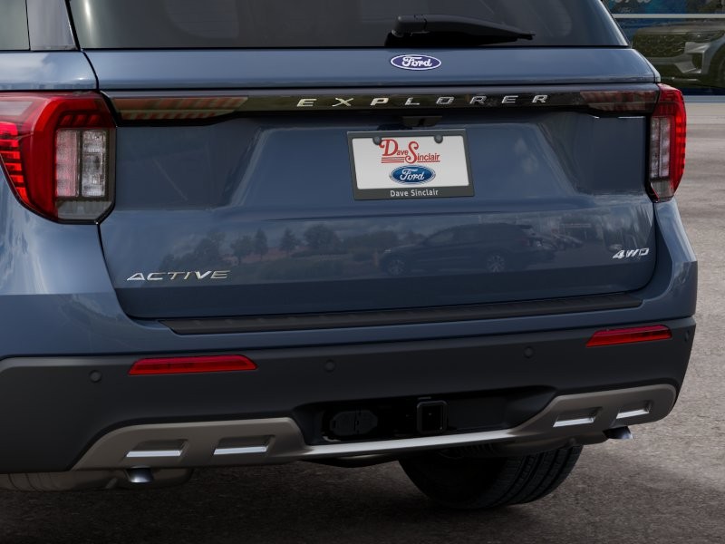 Ford Explorer Vehicle Full-screen Gallery Image 25