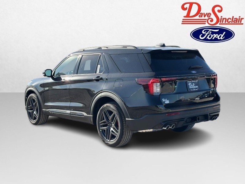 Ford Explorer Vehicle Image 09