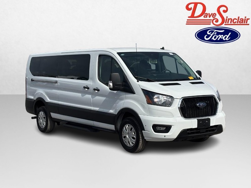 Ford Transit Passenger Wagon Vehicle Full-screen Gallery Image 04