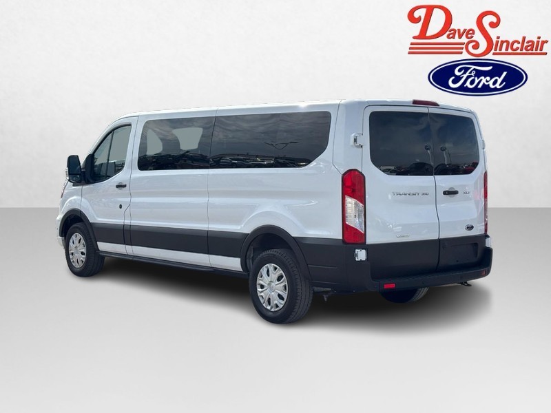 Ford Transit Passenger Wagon Vehicle Full-screen Gallery Image 09