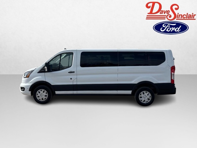 Ford Transit Passenger Wagon Vehicle Full-screen Gallery Image 10