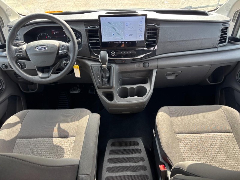 Ford Transit Passenger Wagon Vehicle Full-screen Gallery Image 16