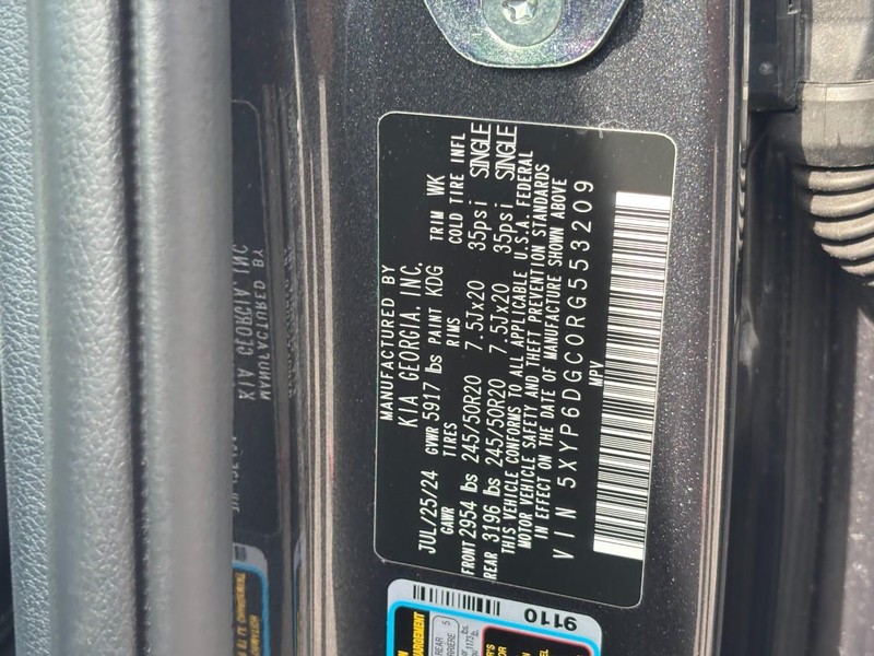 Kia Telluride Vehicle Full-screen Gallery Image 28