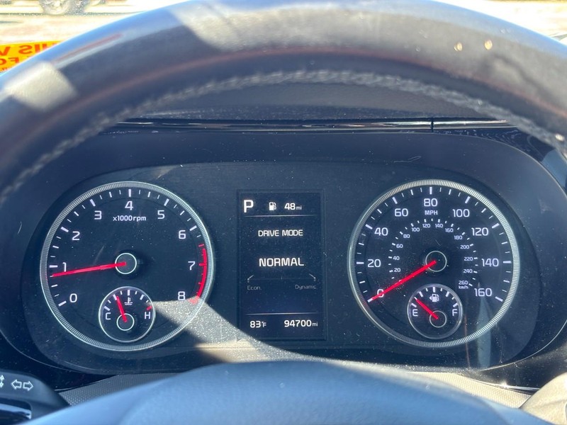 Kia K5 Vehicle Full-screen Gallery Image 21
