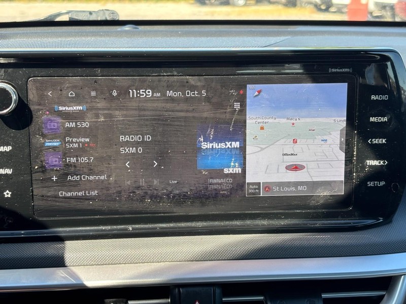 Kia K5 Vehicle Full-screen Gallery Image 22