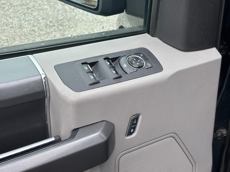 Ford F-150 Vehicle Image 18