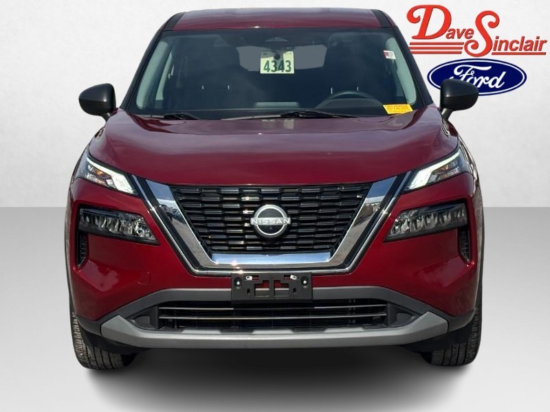 Nissan Rogue Vehicle Full-screen Gallery Image 02