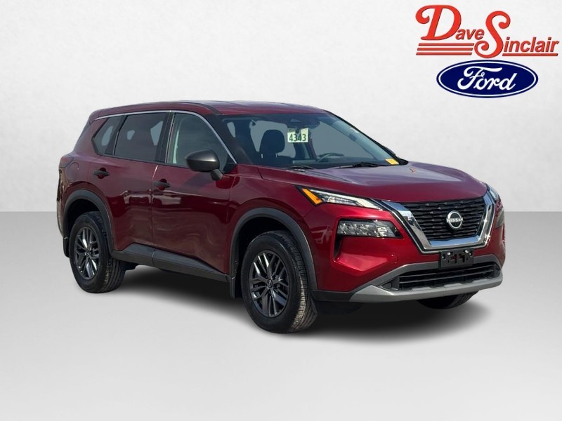 Nissan Rogue Vehicle Full-screen Gallery Image 04