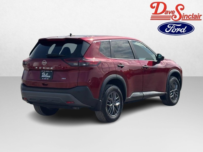 Nissan Rogue Vehicle Full-screen Gallery Image 07