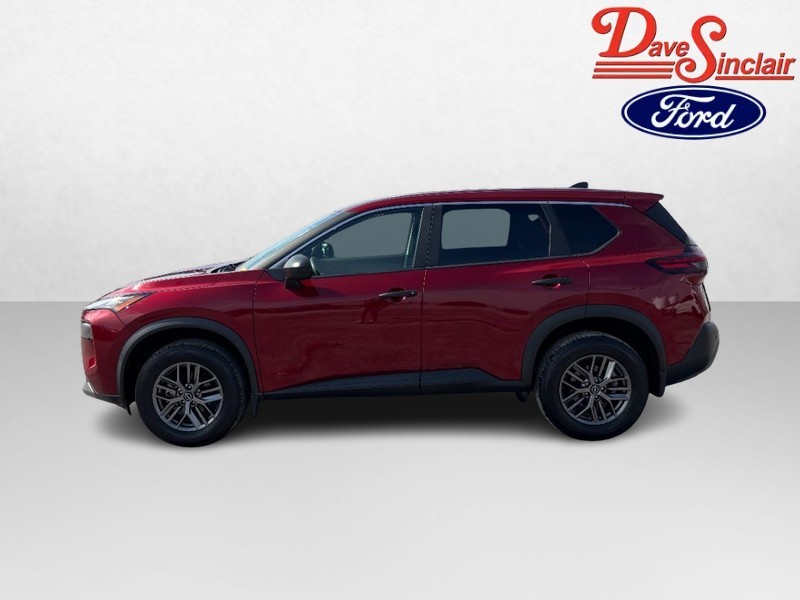 Nissan Rogue Vehicle Full-screen Gallery Image 10