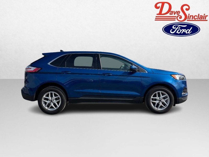 Ford Edge Vehicle Full-screen Gallery Image 05