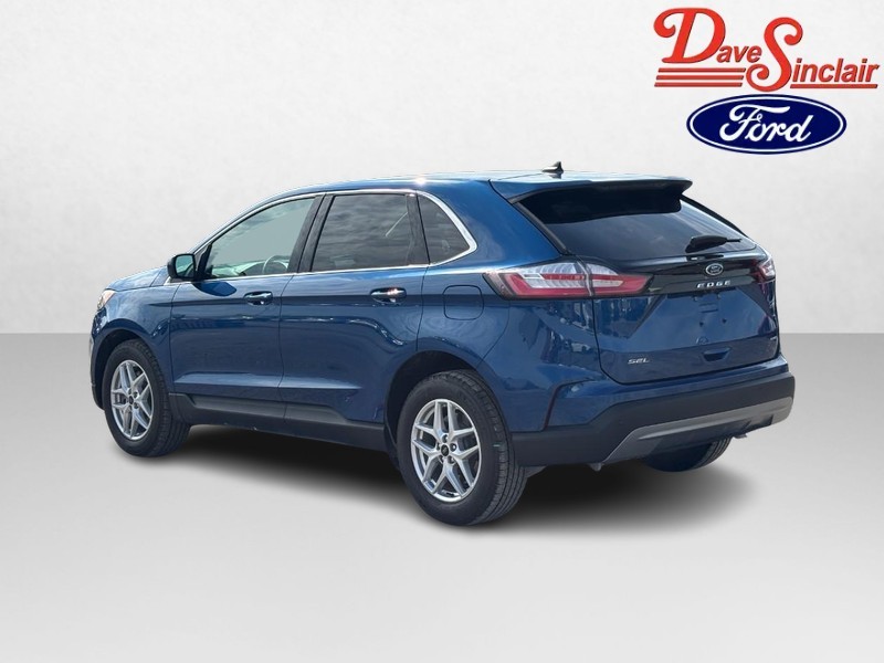 Ford Edge Vehicle Full-screen Gallery Image 09
