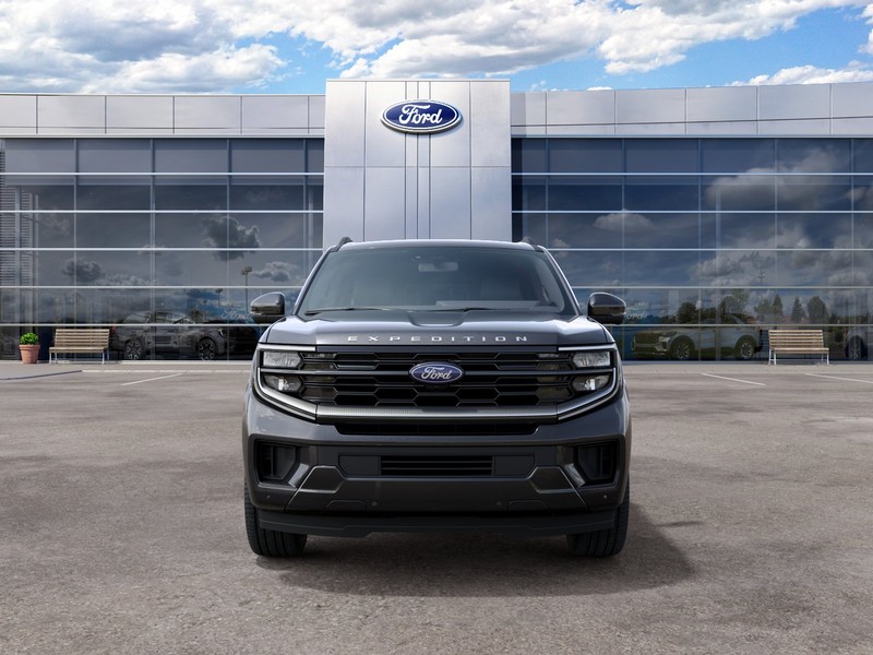 Ford Expedition Max Vehicle Full-screen Gallery Image 04