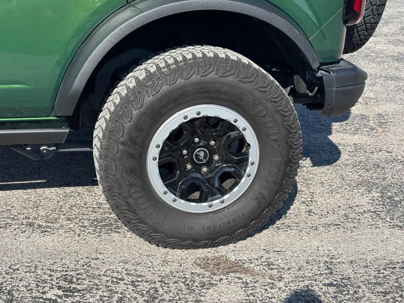 Ford Bronco Vehicle Image 12