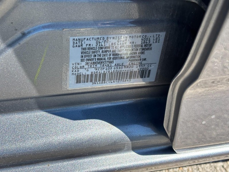 Nissan Sentra Vehicle Full-screen Gallery Image 25