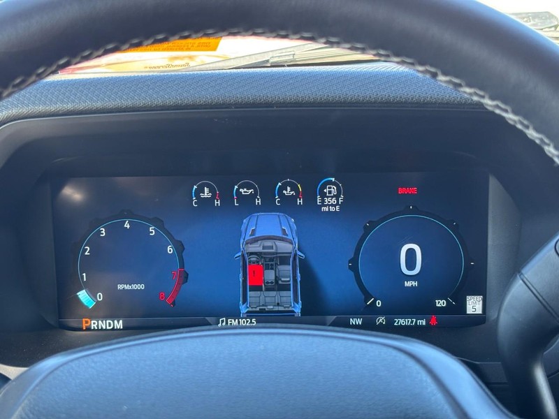Ford F-150 Vehicle Full-screen Gallery Image 20