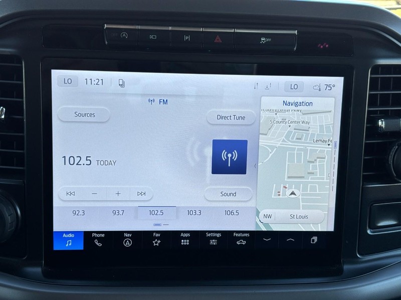 Ford F-150 Vehicle Full-screen Gallery Image 21