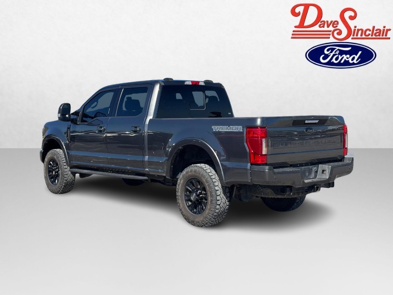 Ford Super Duty F-350 SRW Vehicle Image 09