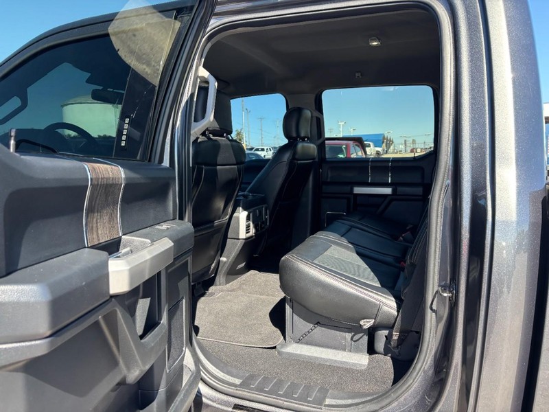 Ford Super Duty F-350 SRW Vehicle Image 13