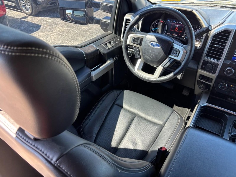 Ford Super Duty F-350 SRW Vehicle Image 14