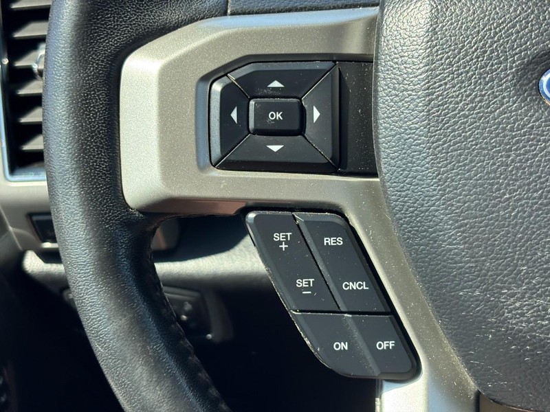 Ford Super Duty F-350 SRW Vehicle Image 19