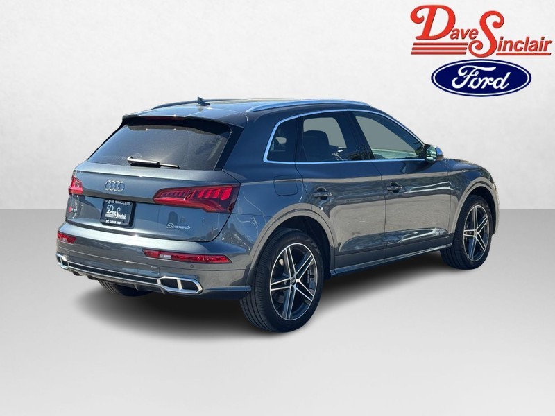Audi SQ5 Vehicle Full-screen Gallery Image 07