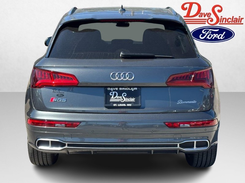 Audi SQ5 Vehicle Full-screen Gallery Image 08